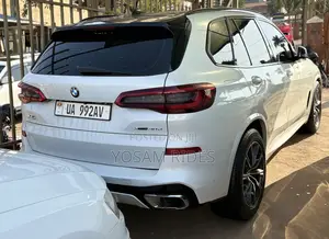 BMW X5 xDrive40i 2022 White