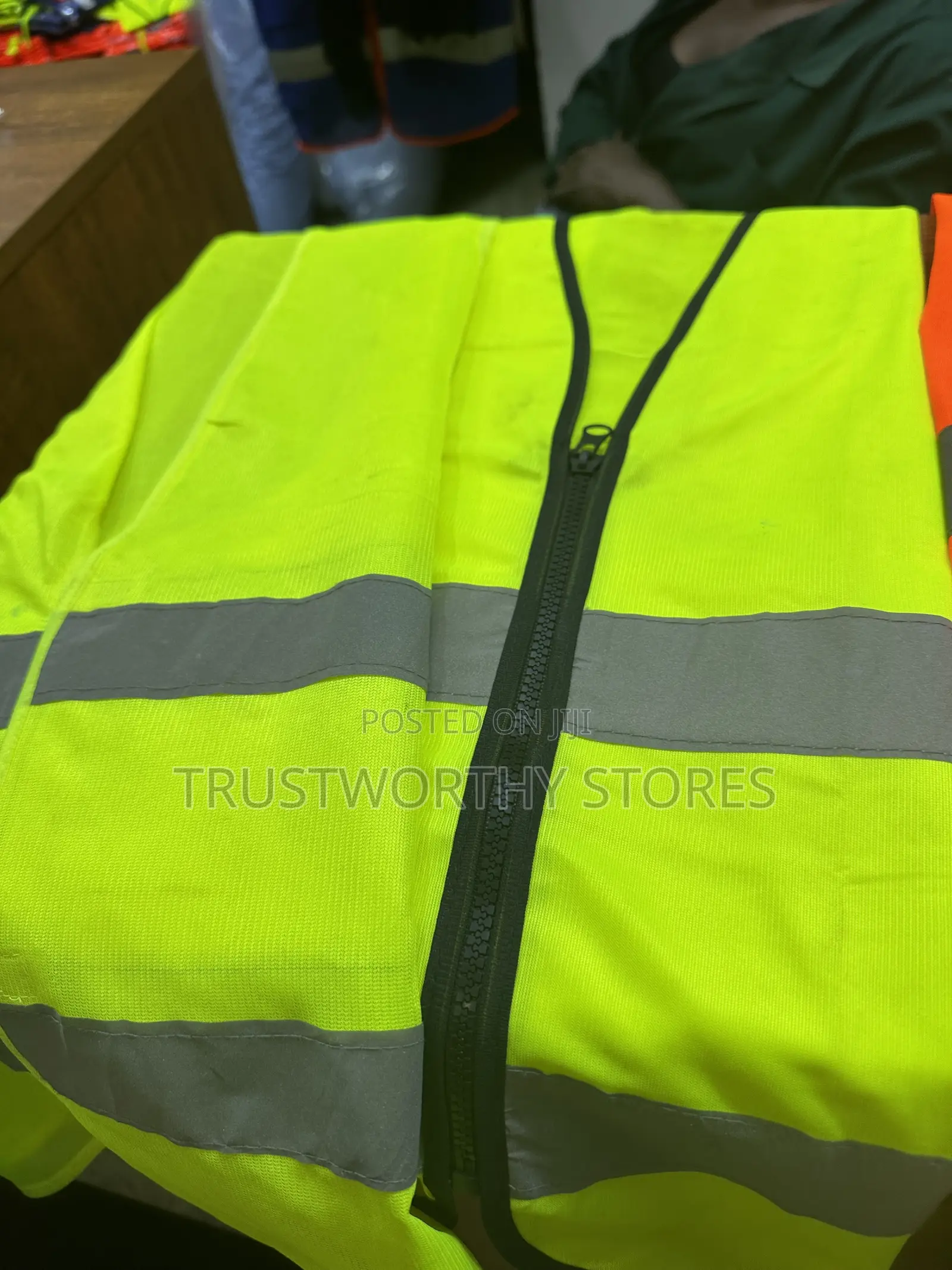 Green Reflector With Zip