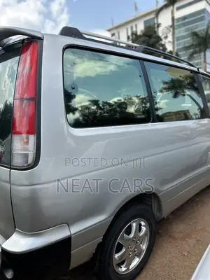 Toyota Noah 2001 Silver