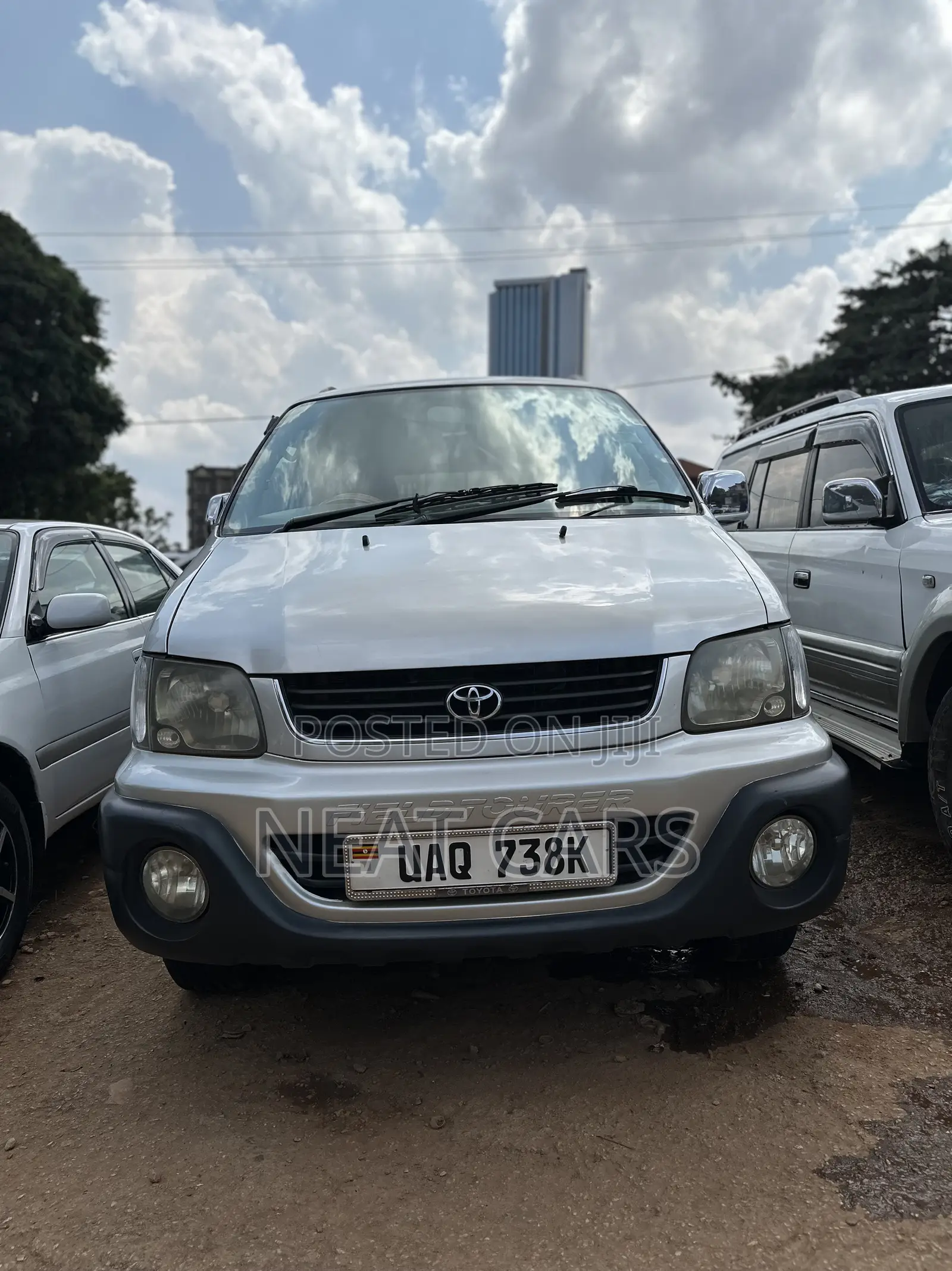Toyota Noah 2001 Silver