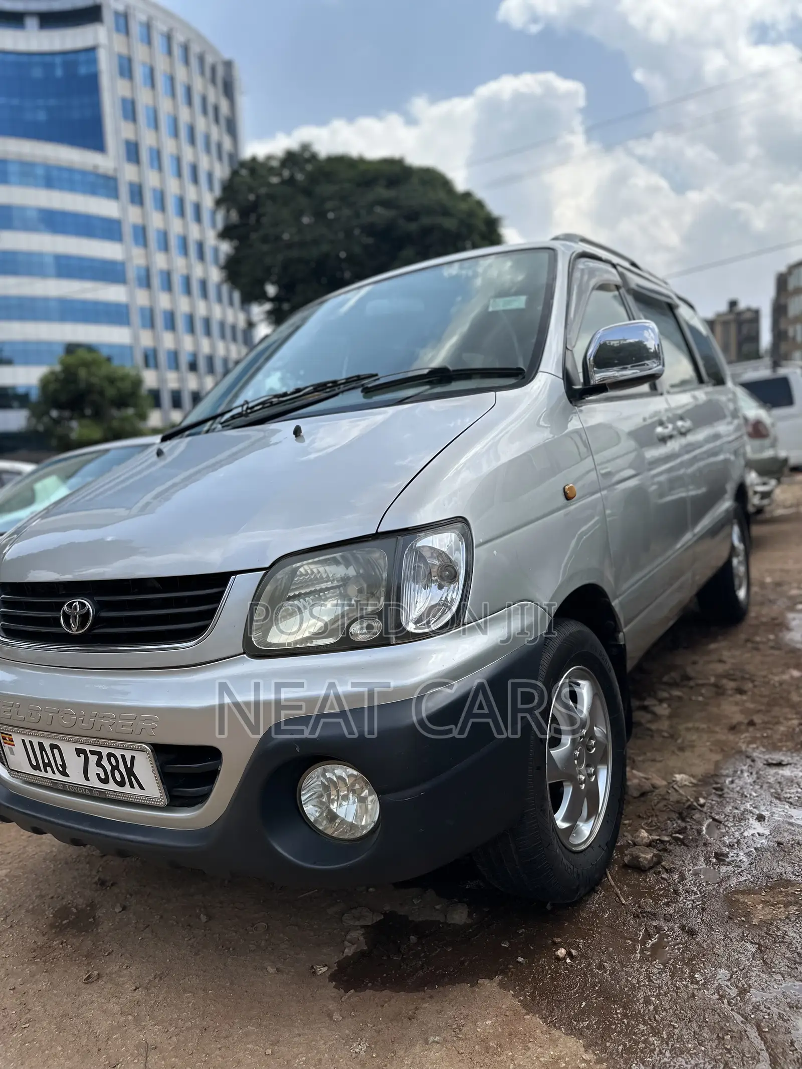 Toyota Noah 2001 Silver