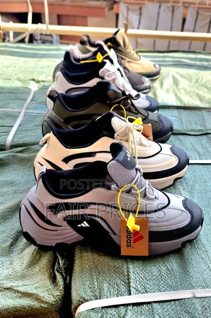 Original Adidas Jogging Sneakers