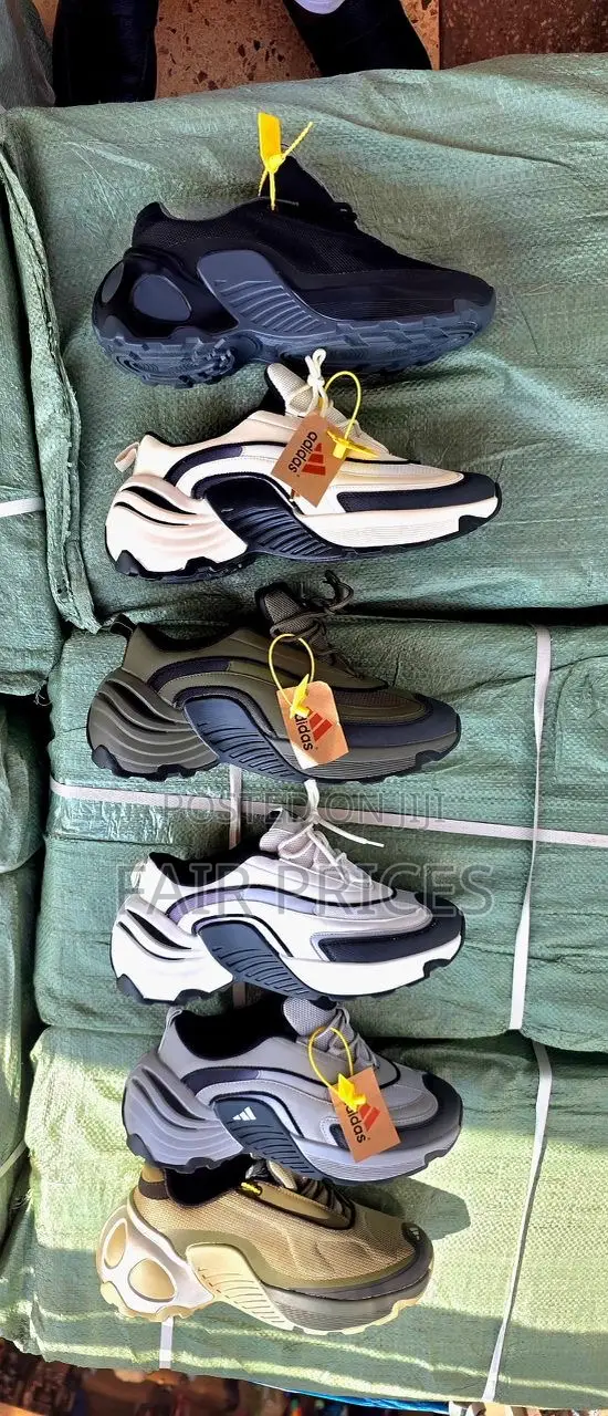 Original Adidas Jogging Sneakers