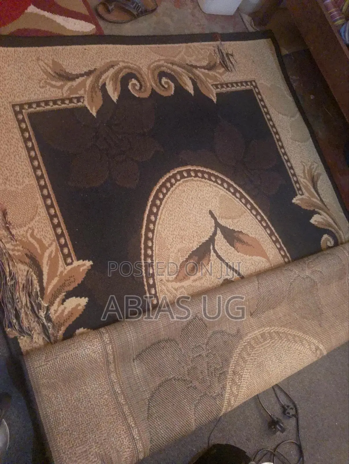 Center Carpet