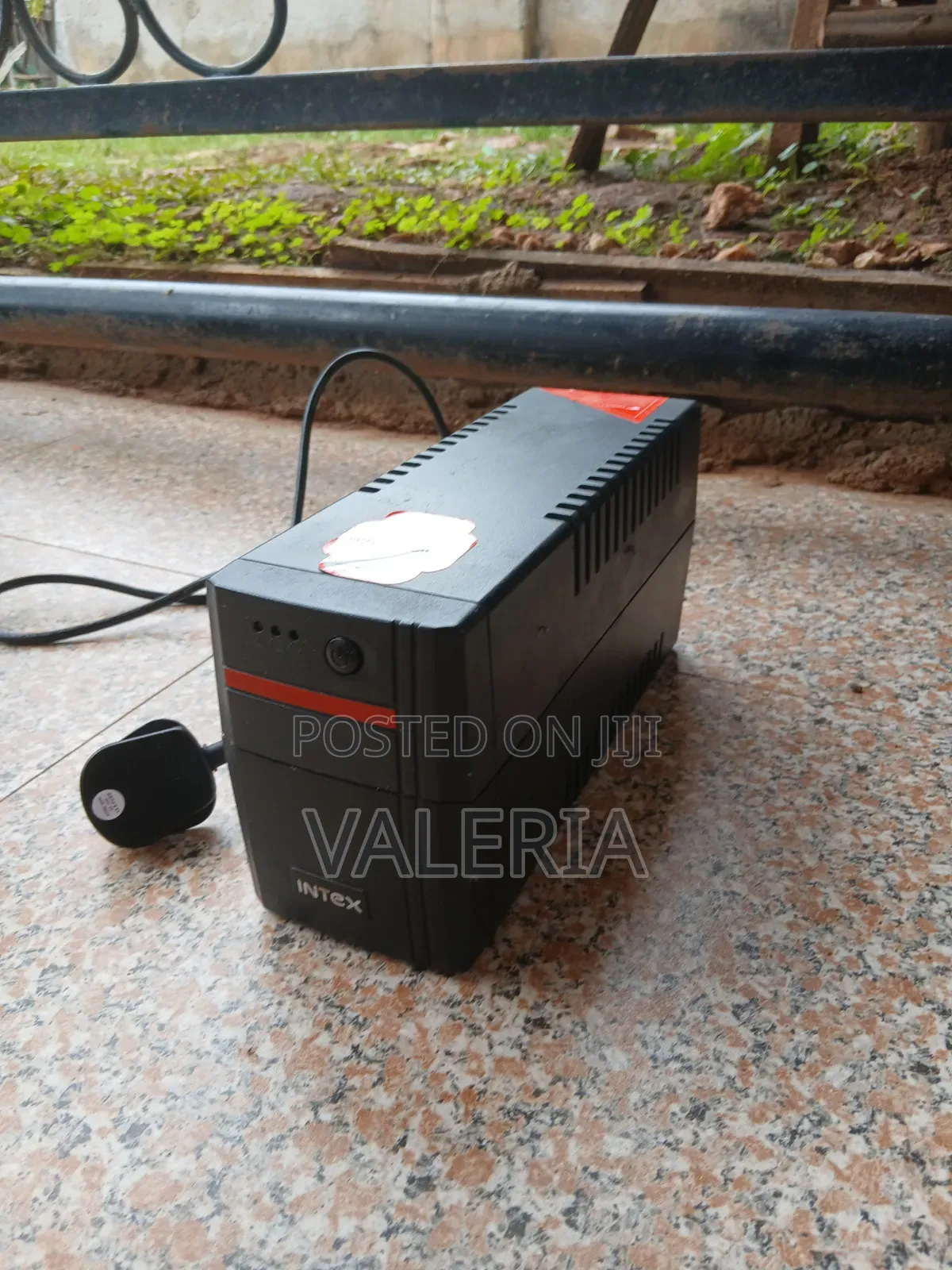 Ups (Uninterrupted Power Supply)
