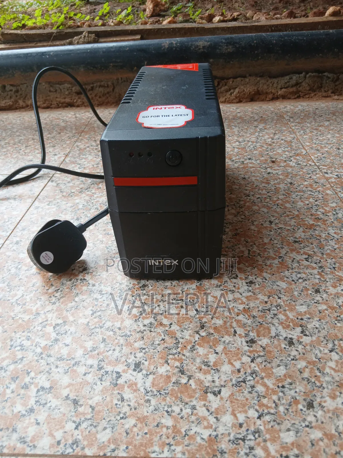 Ups (Uninterrupted Power Supply)