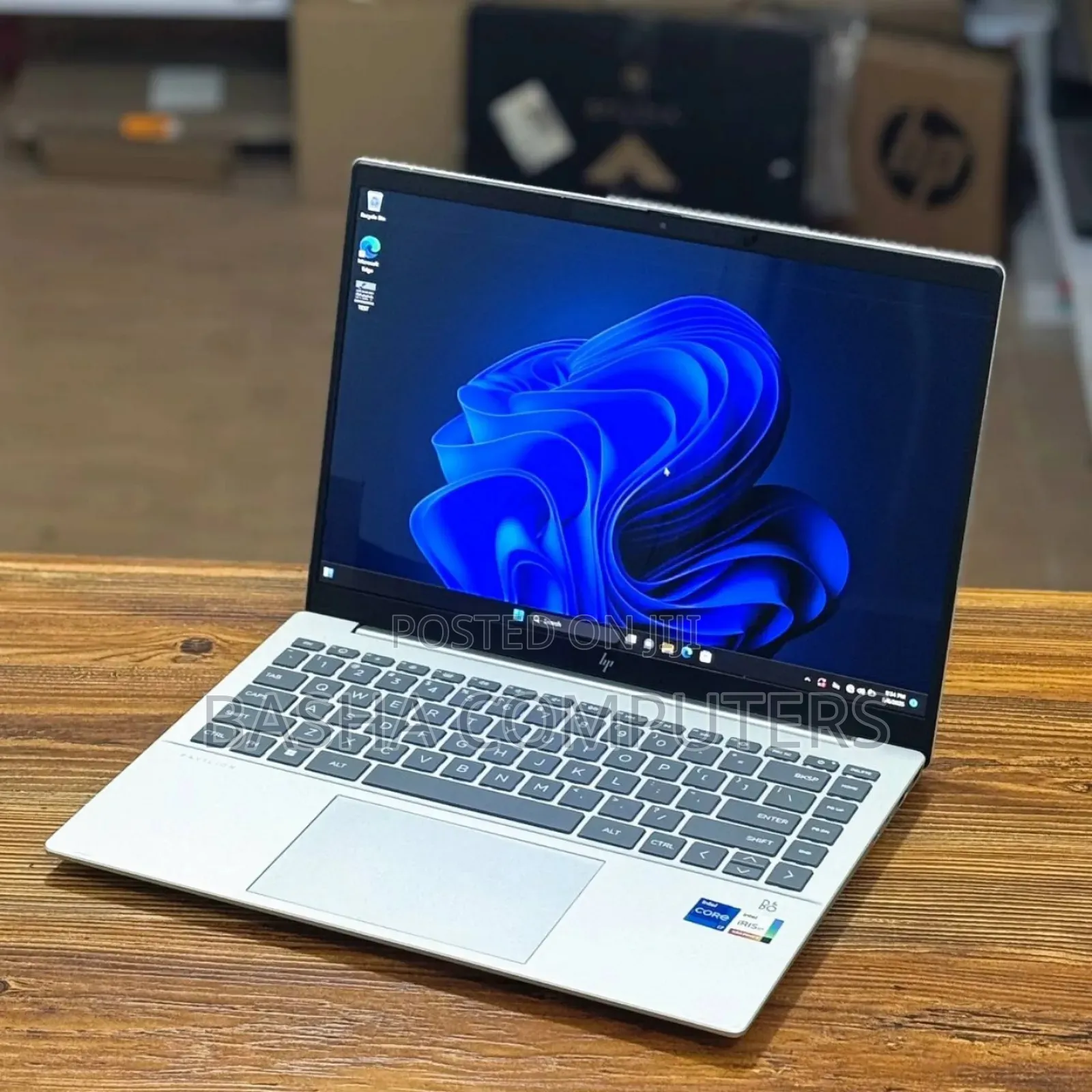 New Laptop HP Pavilion 14 16GB Intel Core i7 SSHD+SSD 512GB
