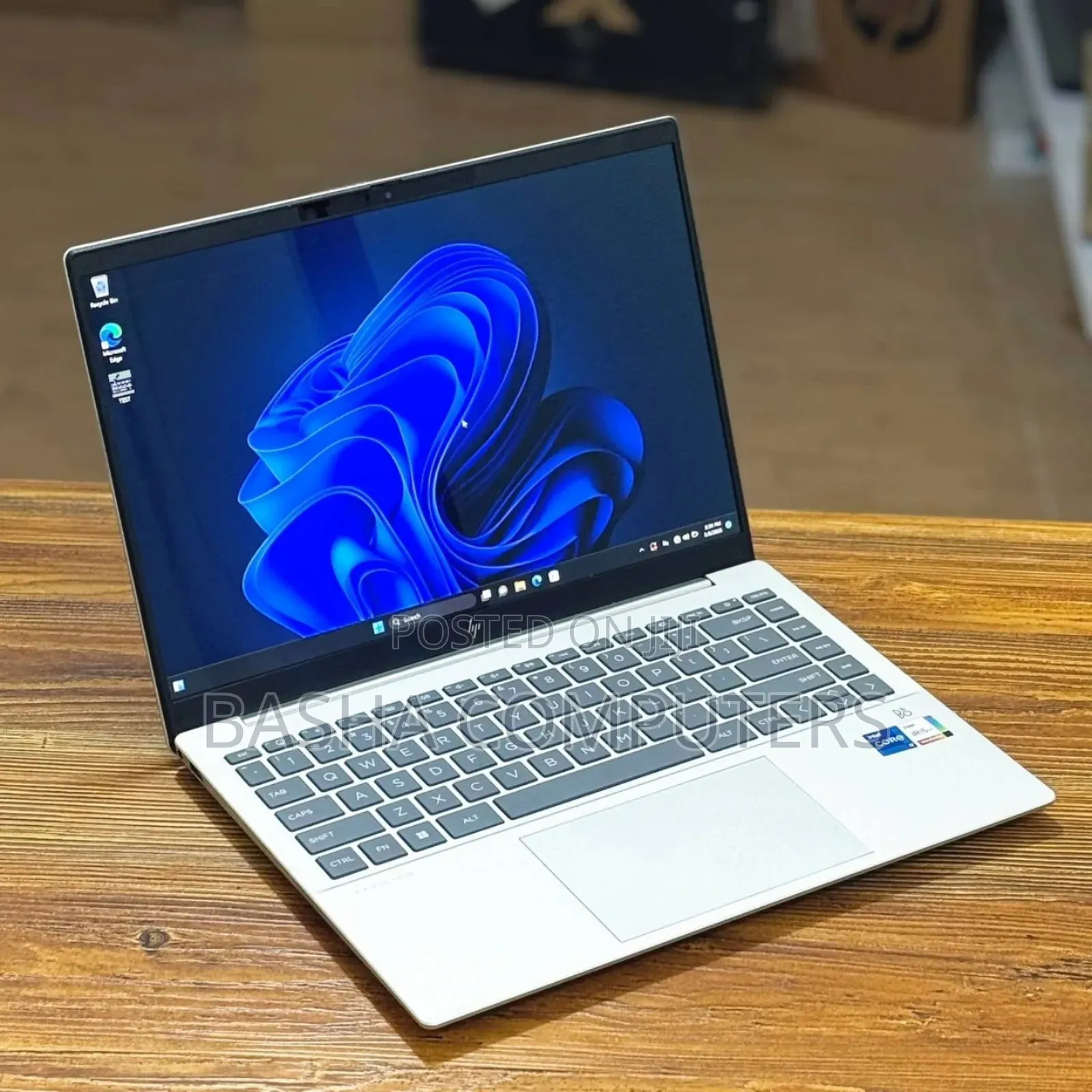 New Laptop HP Pavilion 14 16GB Intel Core i7 SSHD+SSD 512GB