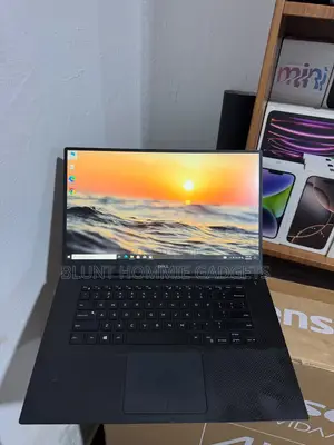 Laptop Dell XPS 15 (9560) 16GB Intel Core i7 HDD 512GB