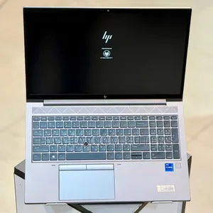 New Laptop HP ZBook Firefly G8 16GB Intel Core i7 SSD 512GB