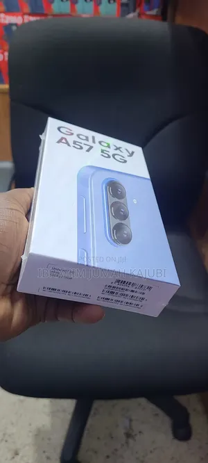 New Samsung Galaxy A57 256 GB Green