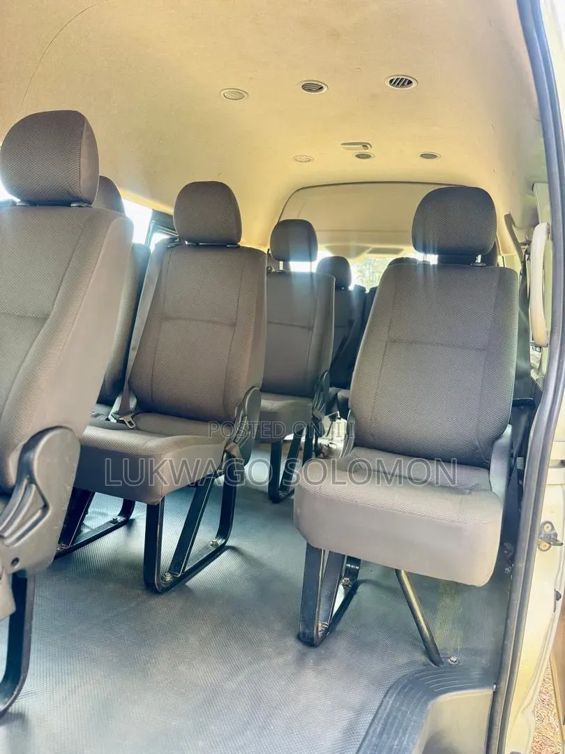 Car 2022 White