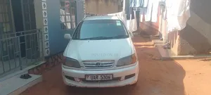 Toyota Ipsum 240i Limited 4WD 2002 White