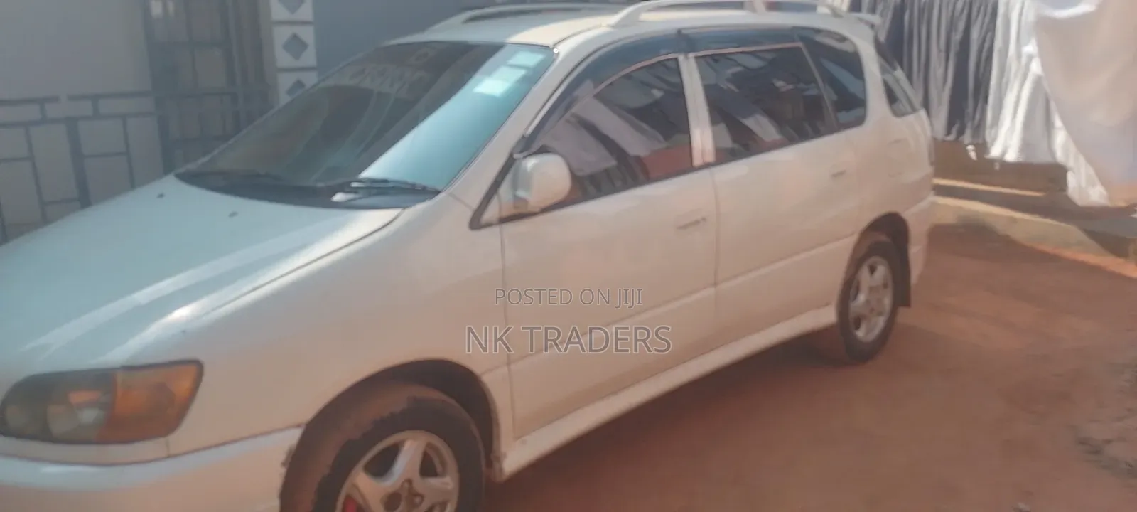 Toyota Ipsum 240i Limited 4WD 2002 White