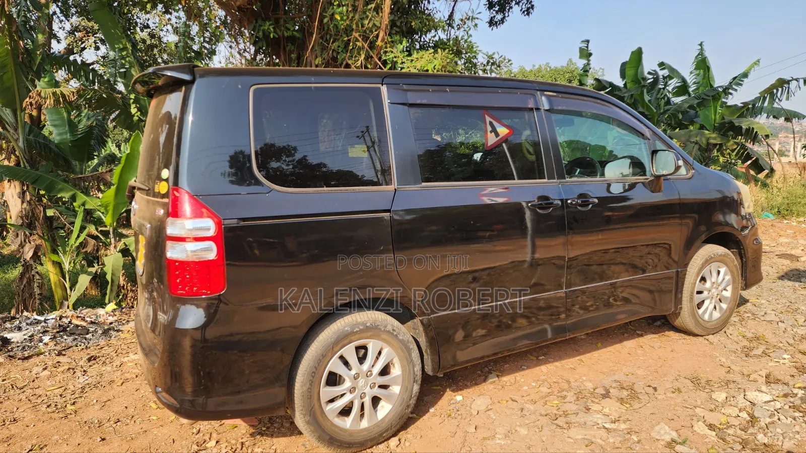 Toyota Noah 2010 Black