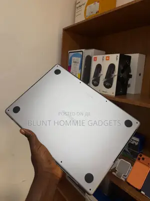 Laptop Apple MacBook Pro 2023 M2 16GB Apple M2 SSD 1T