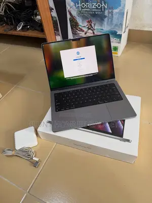 Laptop Apple MacBook Pro 2023 M2 16GB Apple M2 SSD 1T