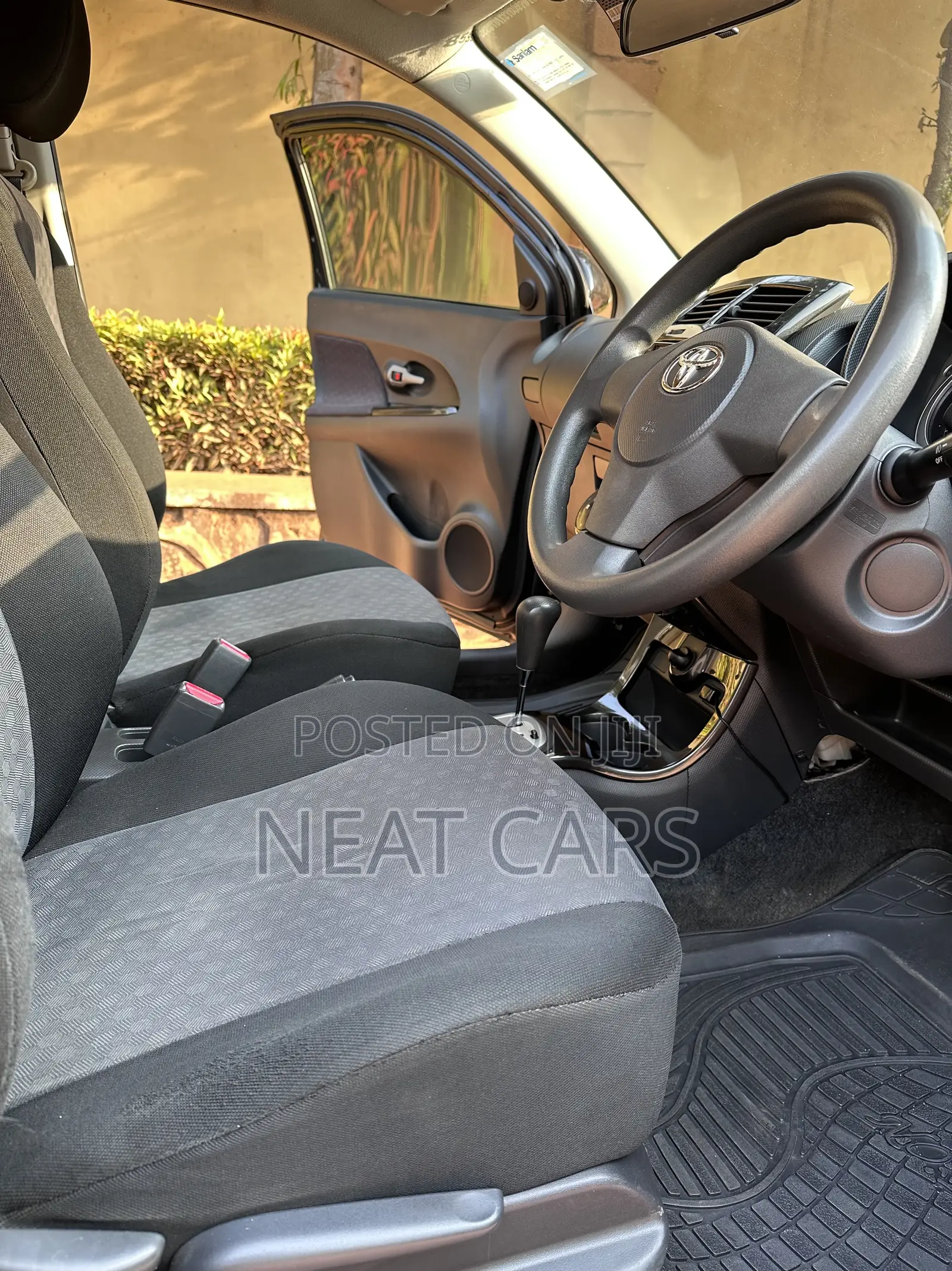 Toyota IST 2010 Black