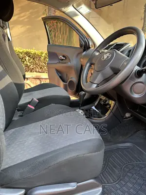 Toyota IST 2010 Black