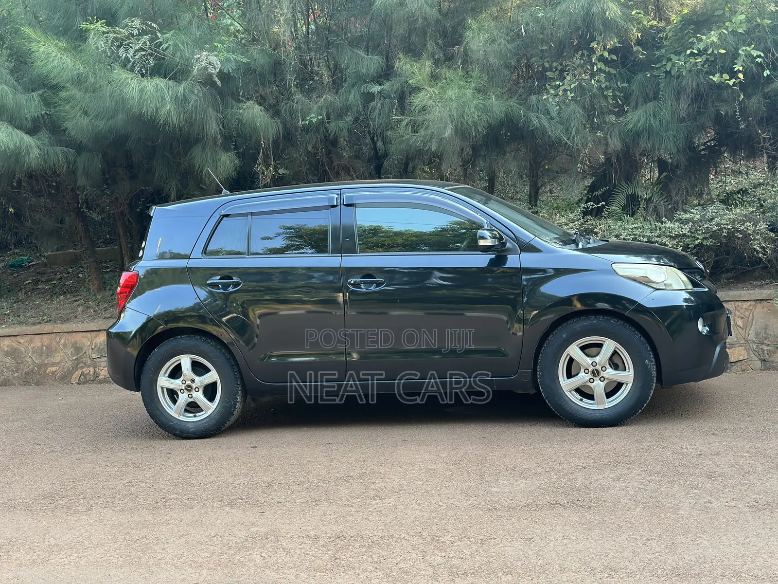 Toyota IST 2010 Black