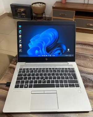 Laptop HP EliteBook 735 8GB Intel Core i7 SSD 256GB