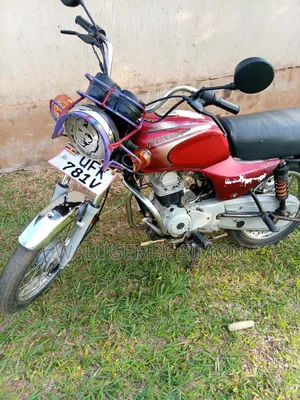 Bajaj Boxer 2021 Red