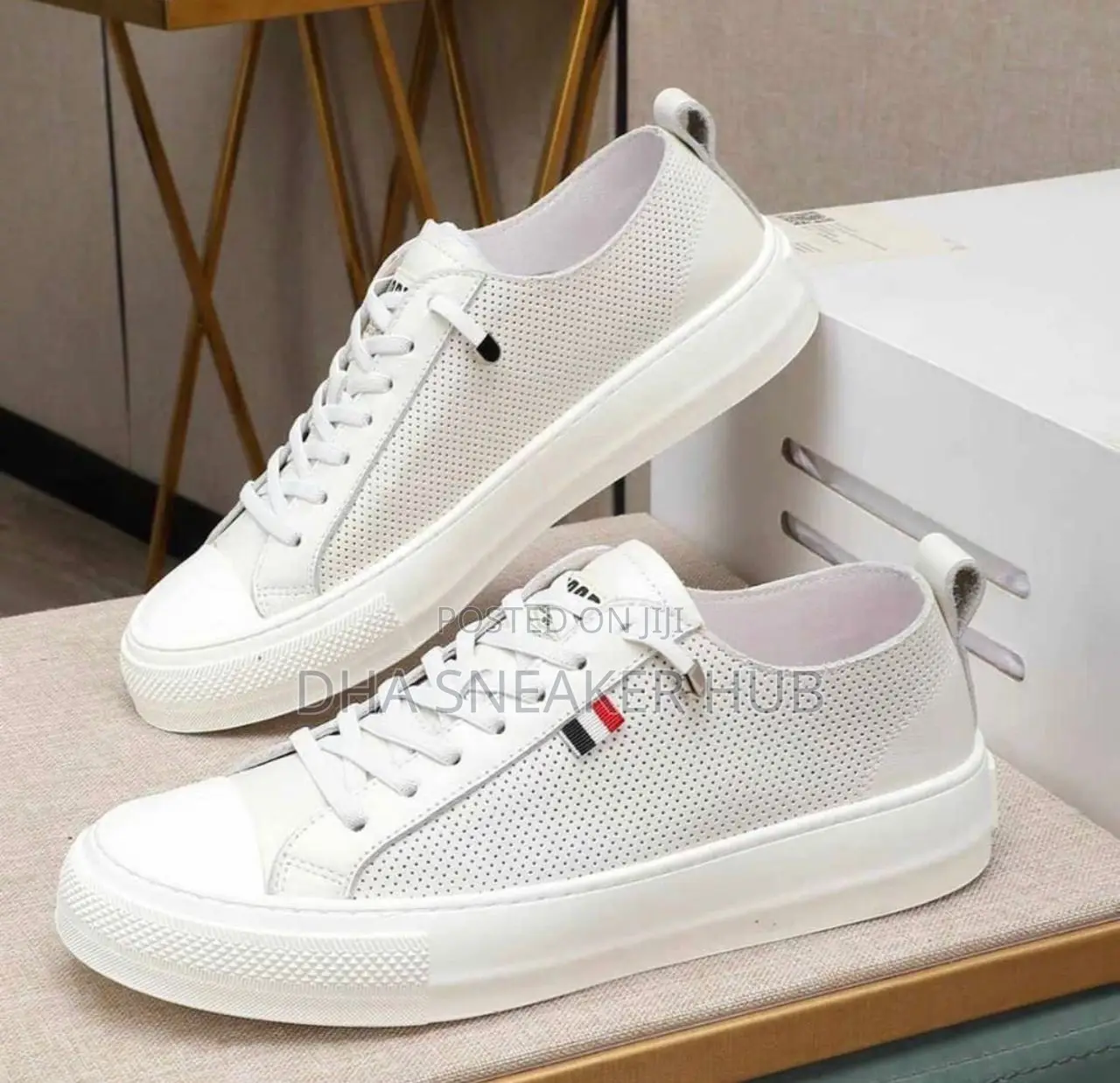 Comfortable Luxury White Sneakers
