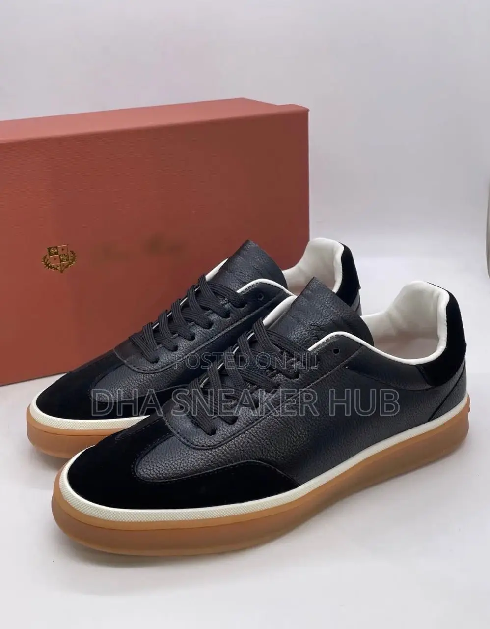 Comfortable Simple Sneakers Black