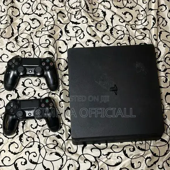 Ps4 Slim: The Console That Fits in Your Room and Empties Your Schedule