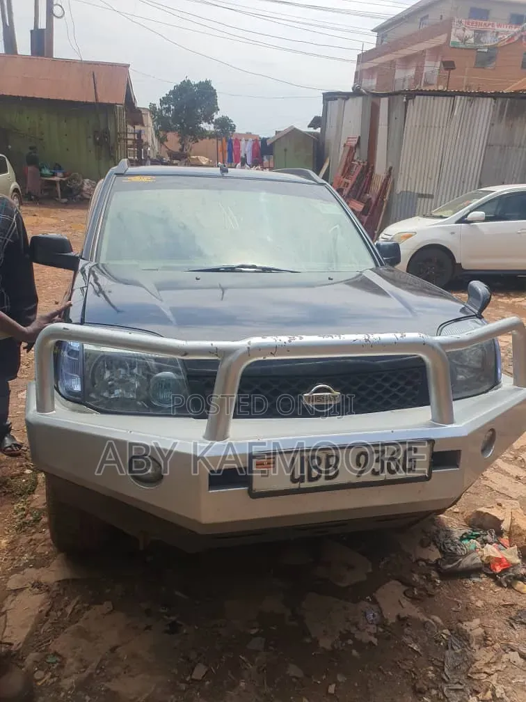 Nissan X-Trail 2006 Black