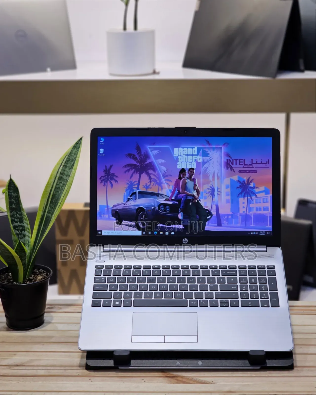 New Laptop HP Pavilion 15 8GB Intel Core i7 SSD 512GB