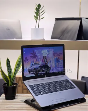 New Laptop HP Pavilion 15 8GB Intel Core i7 SSD 512GB