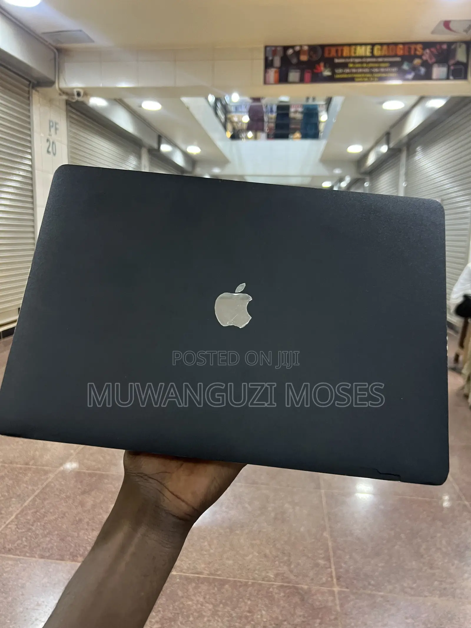 Laptop Apple MacBook Pro 2017 16GB Intel Core i7 SSD 512GB