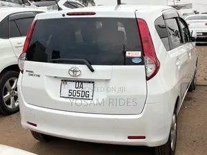 Toyota Passo Sette 1.5 FWD 2009 White