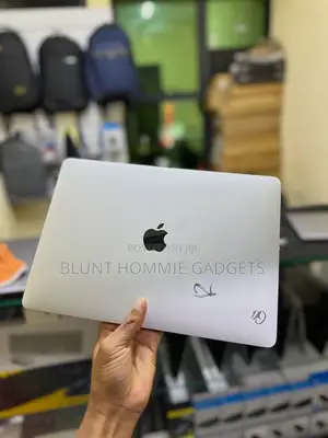 Laptop Apple MacBook Pro 2019 8GB Intel Core i7 SSD 256GB