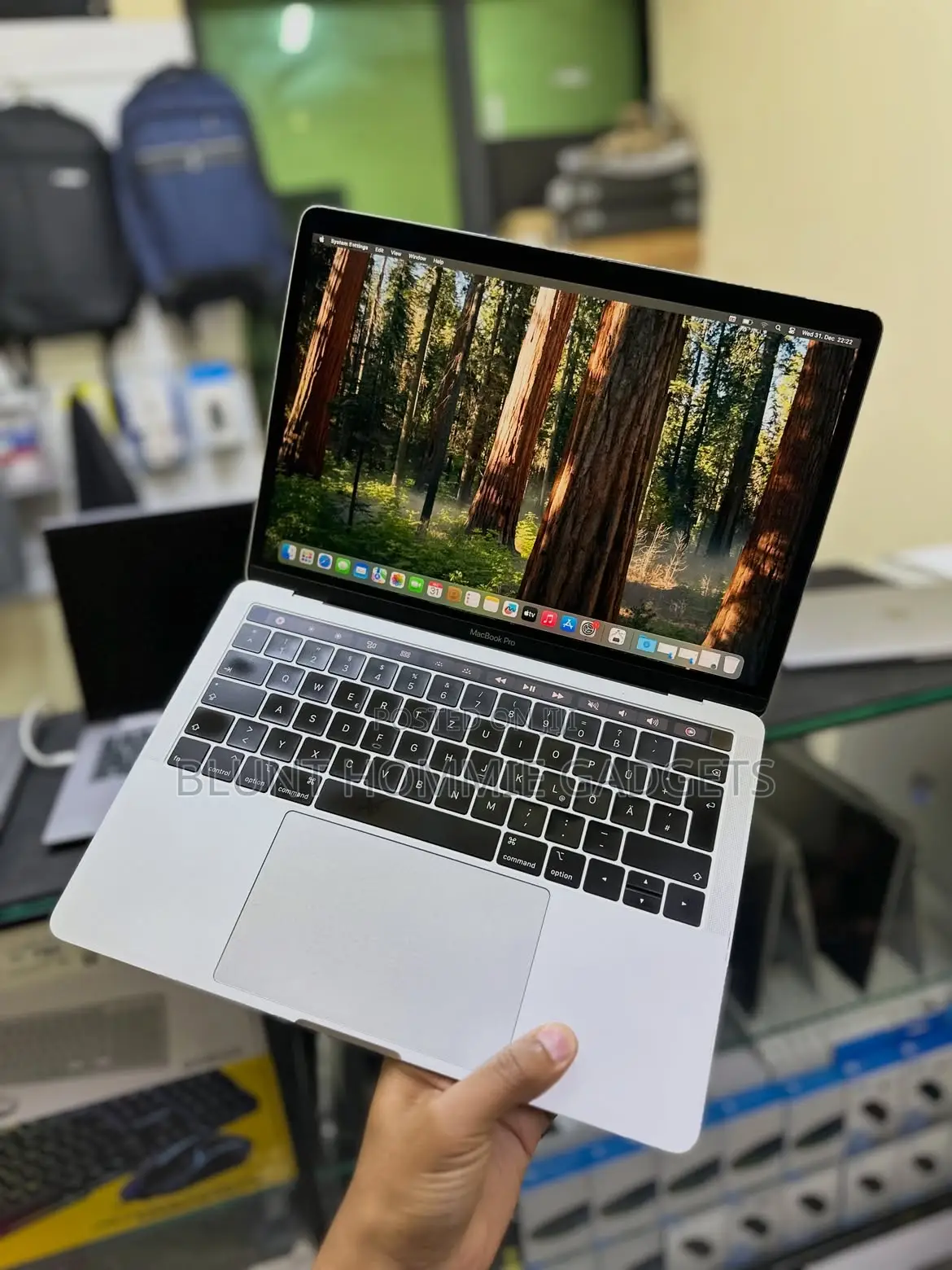 Laptop Apple MacBook Pro 2019 8GB Intel Core i7 SSD 256GB