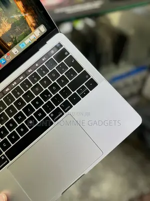 Laptop Apple MacBook Pro 2019 8GB Intel Core i7 SSD 256GB