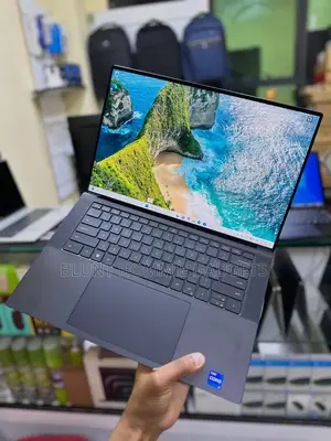 Laptop Dell XPS 15 9520 16GB Intel Core i7 SSD 512GB