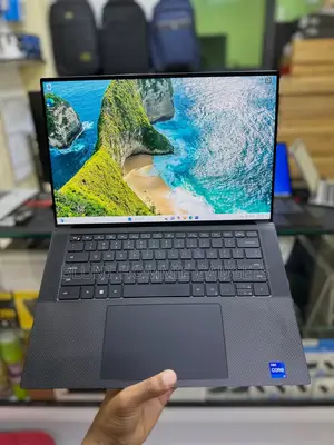 Laptop Dell XPS 15 9520 16GB Intel Core i7 SSD 512GB