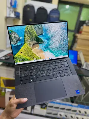 Laptop Dell XPS 15 9520 16GB Intel Core i7 SSD 512GB