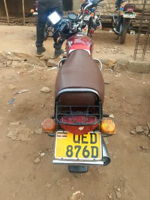 Bajaj Boxer 100 2022 Red