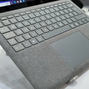 New Laptop Microsoft Surface 8GB Intel Core i7 SSD 256GB