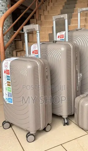 Family Travel Suitcase Set – 4 Pieces With 360° Spinner Wheels
