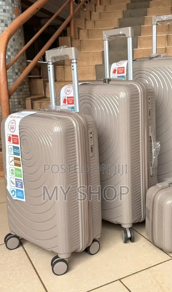 Family Travel Suitcase Set – 4 Pieces With 360° Spinner Wheels