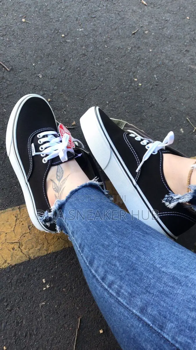 Vans Simple Sneakers Black White