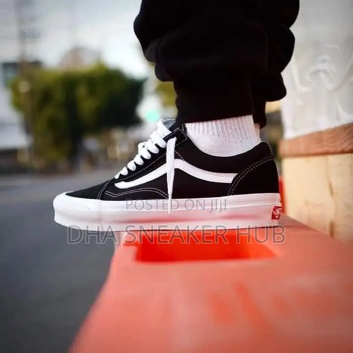 Vans Old Skool Black White