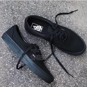 Vans Old Skool Smooth Simple Sneakers