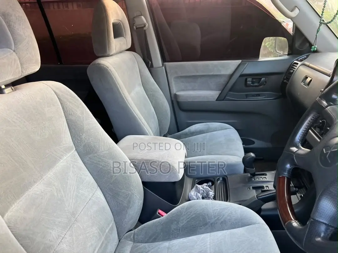 Mitsubishi Pajero 2005 White