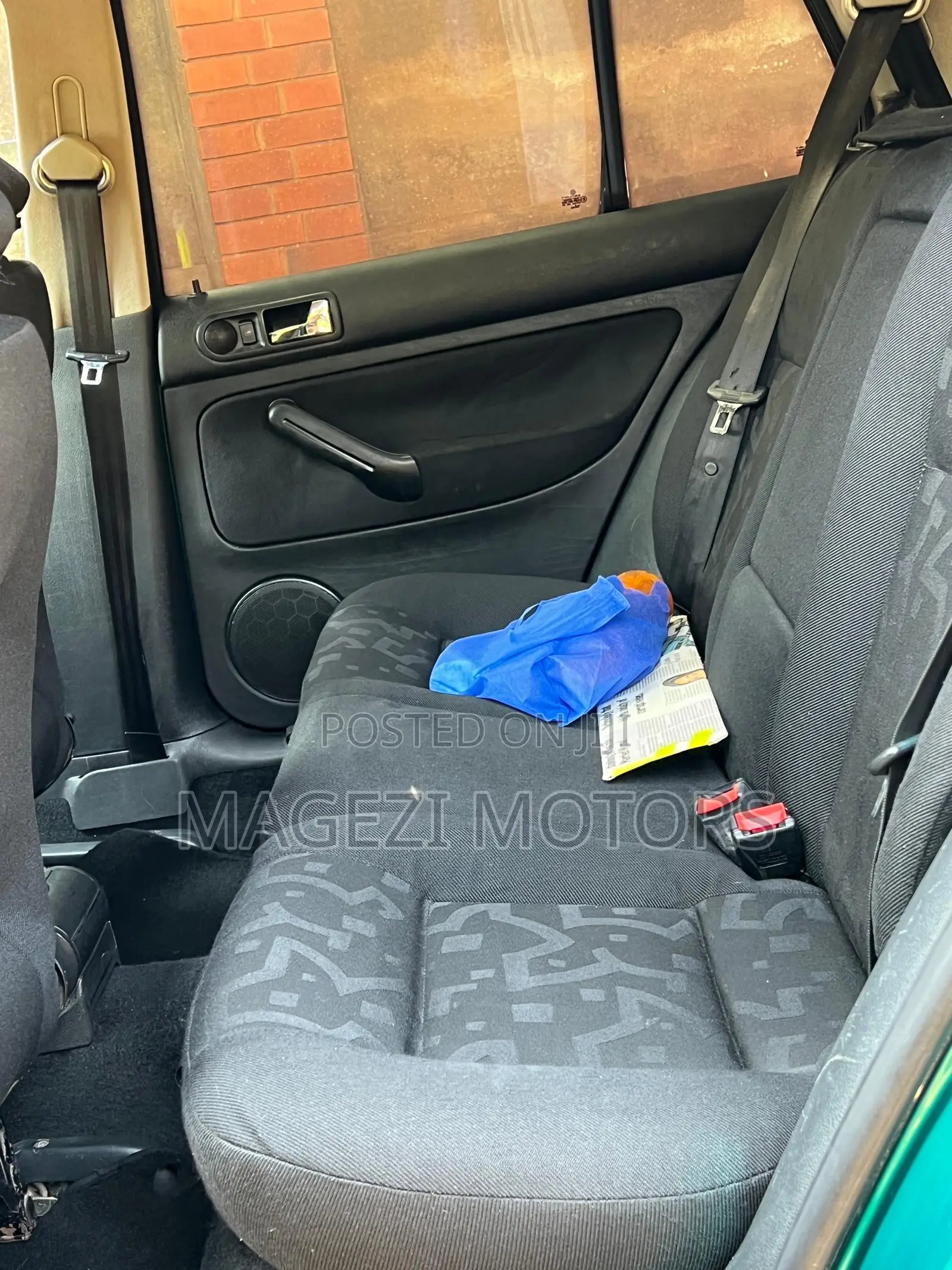 Volkswagen Golf 2005 Green