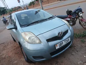 Toyota Vitz 2008 Green